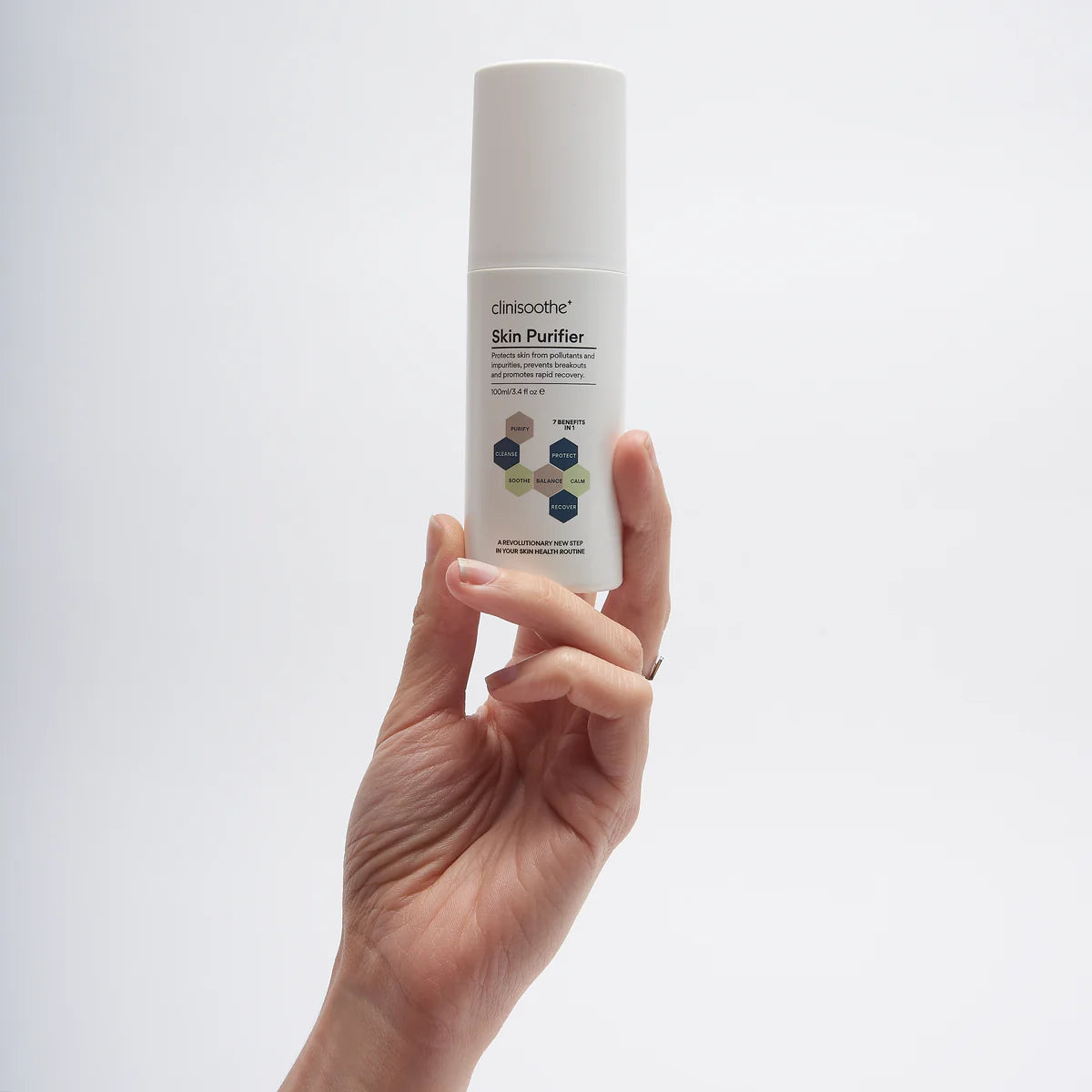 Clinisoothe_Skin_Purifier_100ML_Hand.webp