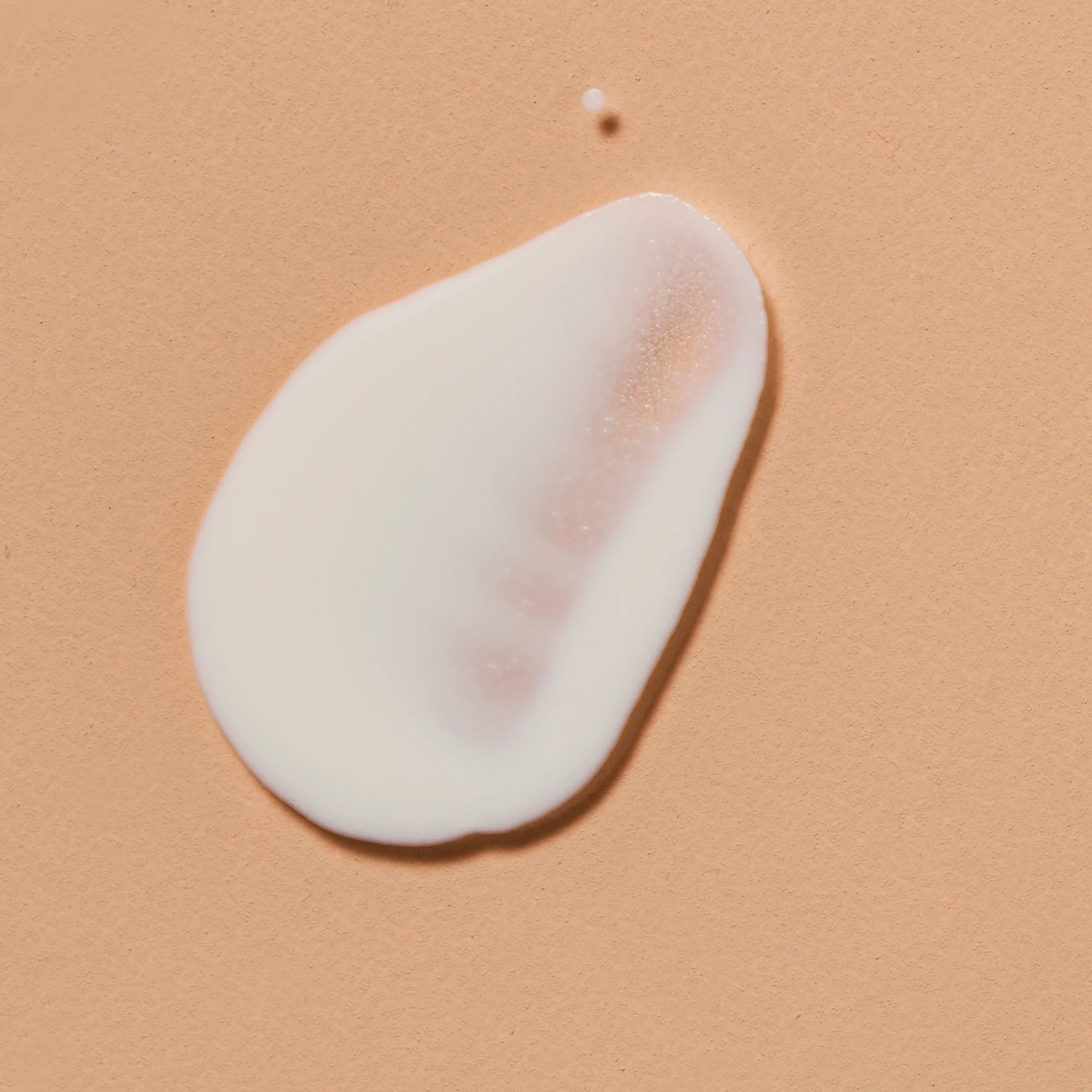 Colorescience_No-Show_Mineral_Sunscreen_Texture.webp