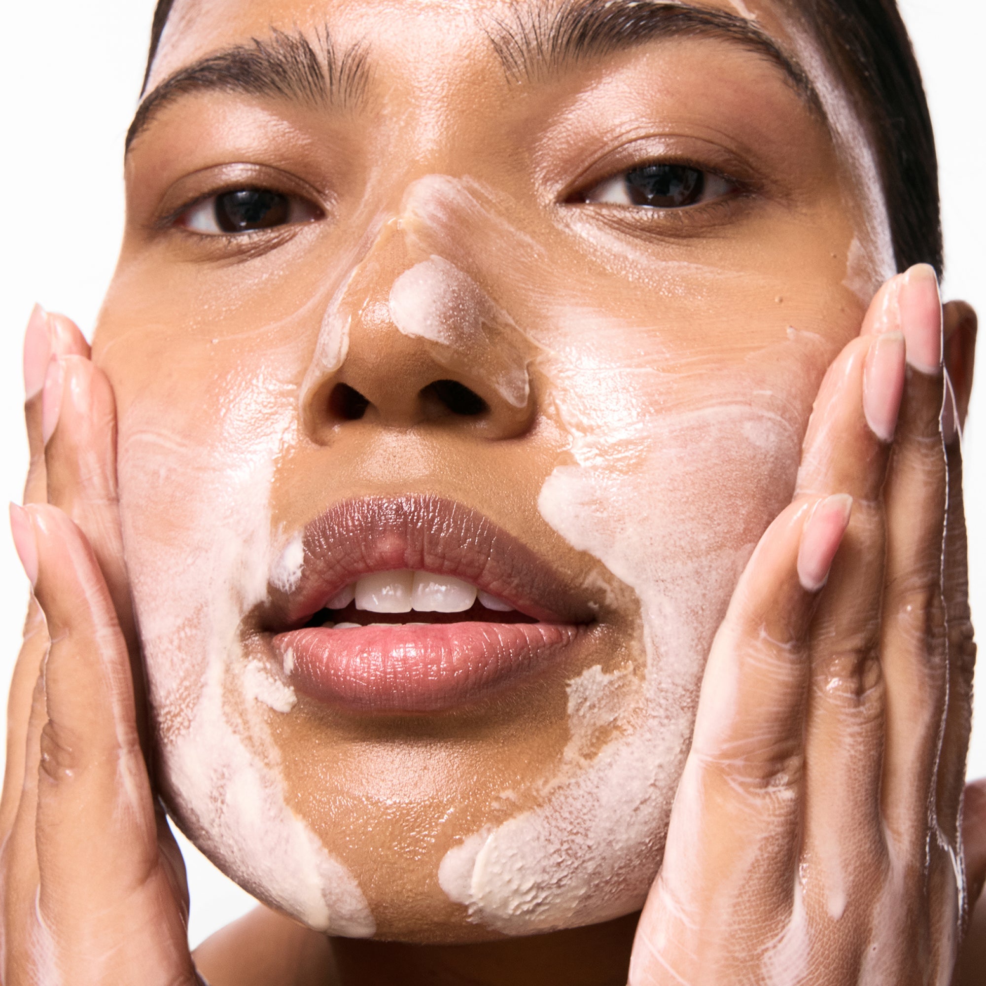OatCleansingBalm_ModelGoopMacro_2000x2000_3200x_crop_center_36bbbd63-f342-4af3-ad1d-b31777849c5b.jpg