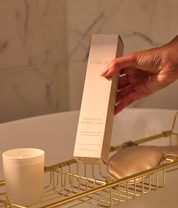 Cascata Detox + Restore Scalp Shampoo lifestyle product shot
