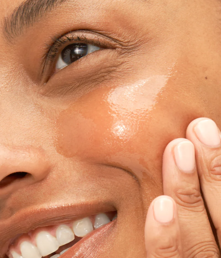 Dr. Loretta Intense Replenishing Ceramide Serum 30ml model shot with product application close up