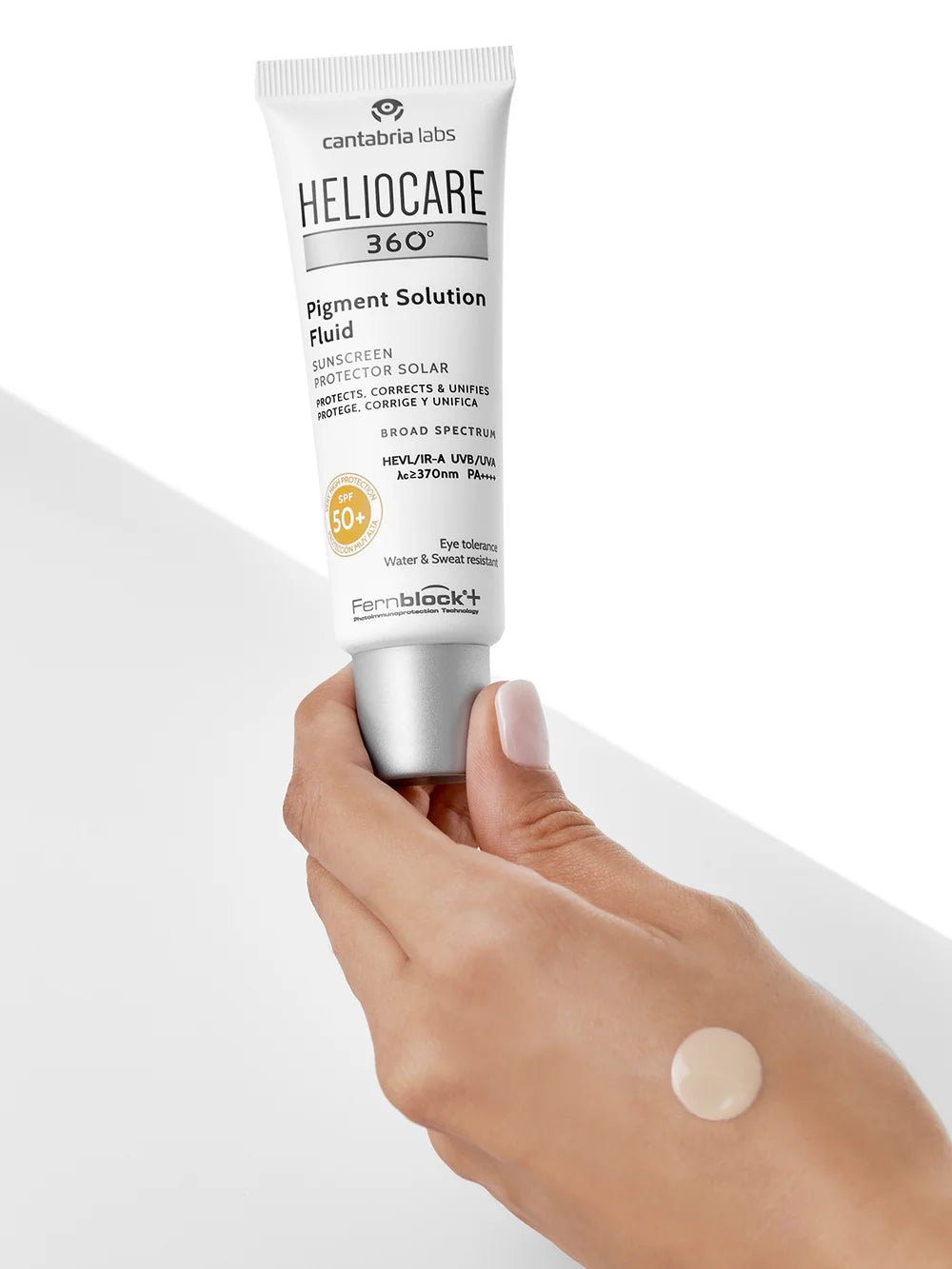 Heliocare_Pigment_Hand.webp