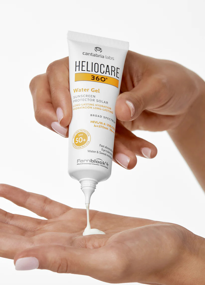 Heliocare_WaterGel_TextureHand.webp