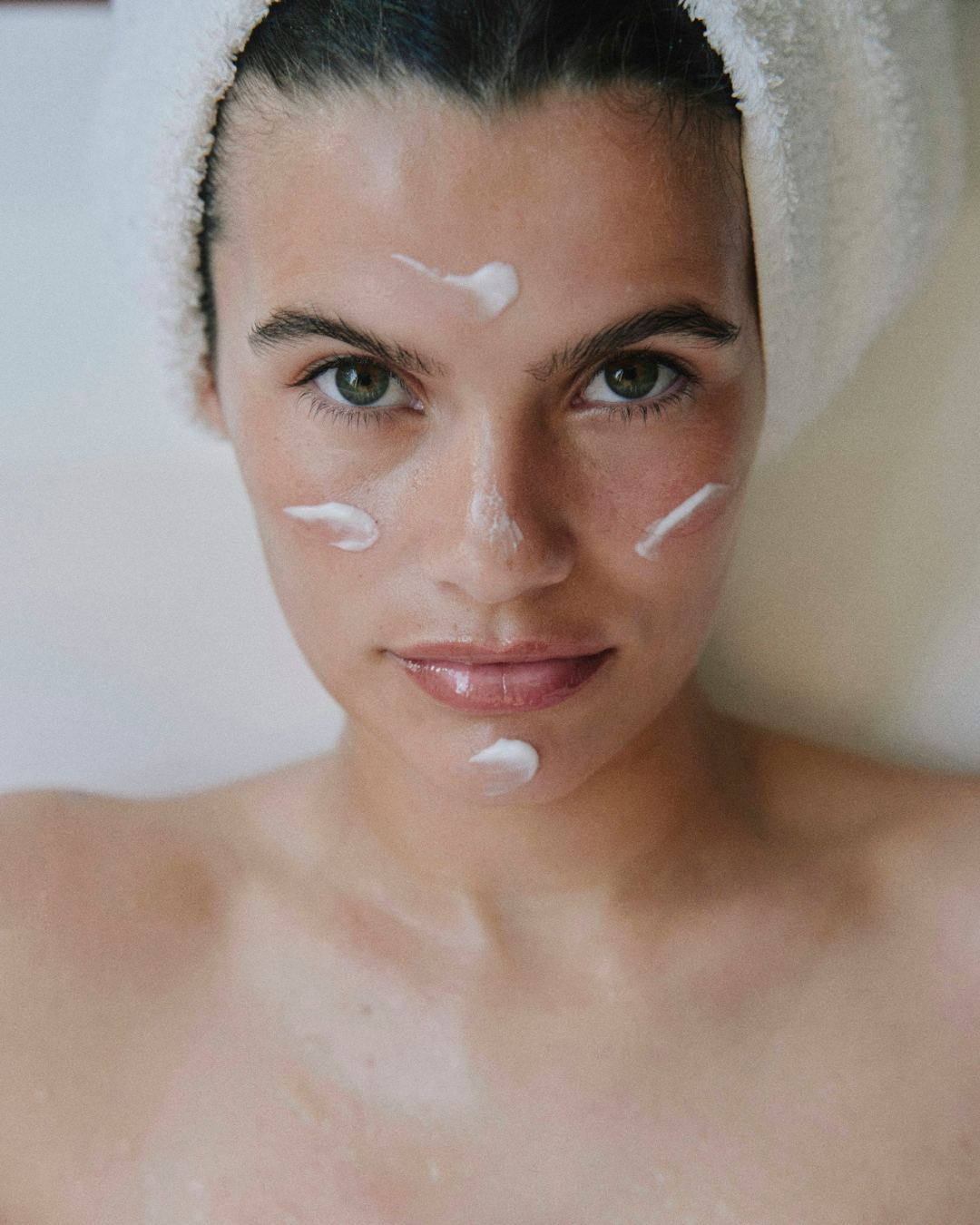 Hydrate_moisturiser_lifestyle.png