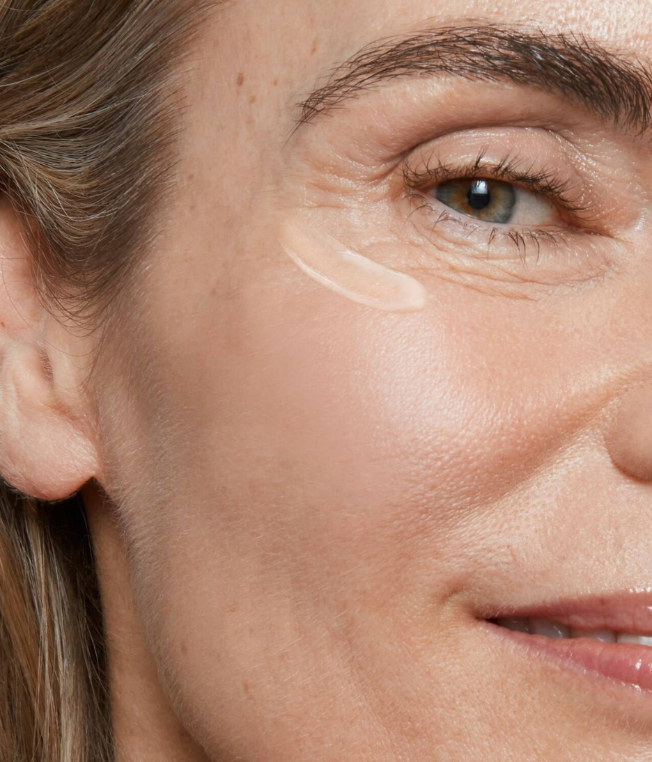 Medik8 Eyelift Peptides texture on womans skin