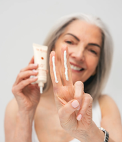 SOLAS SUN SPF50 APPLICATION