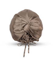 The Silk Bonnet