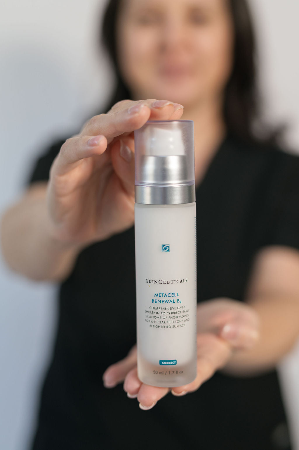 Skinceuticals Metacell Renewal Niacinamide Serum